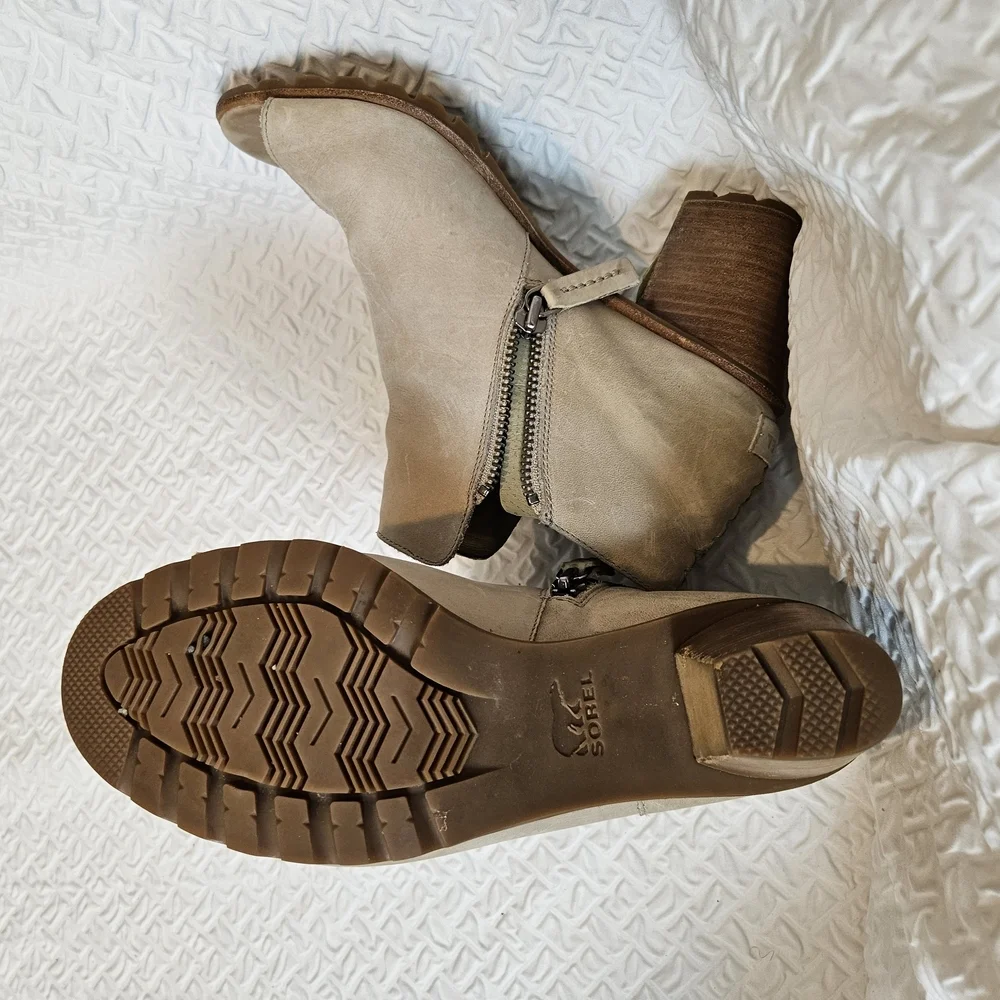 Sorel Tan Ankle Booties with Chunky Heel - Picture 7 of 9